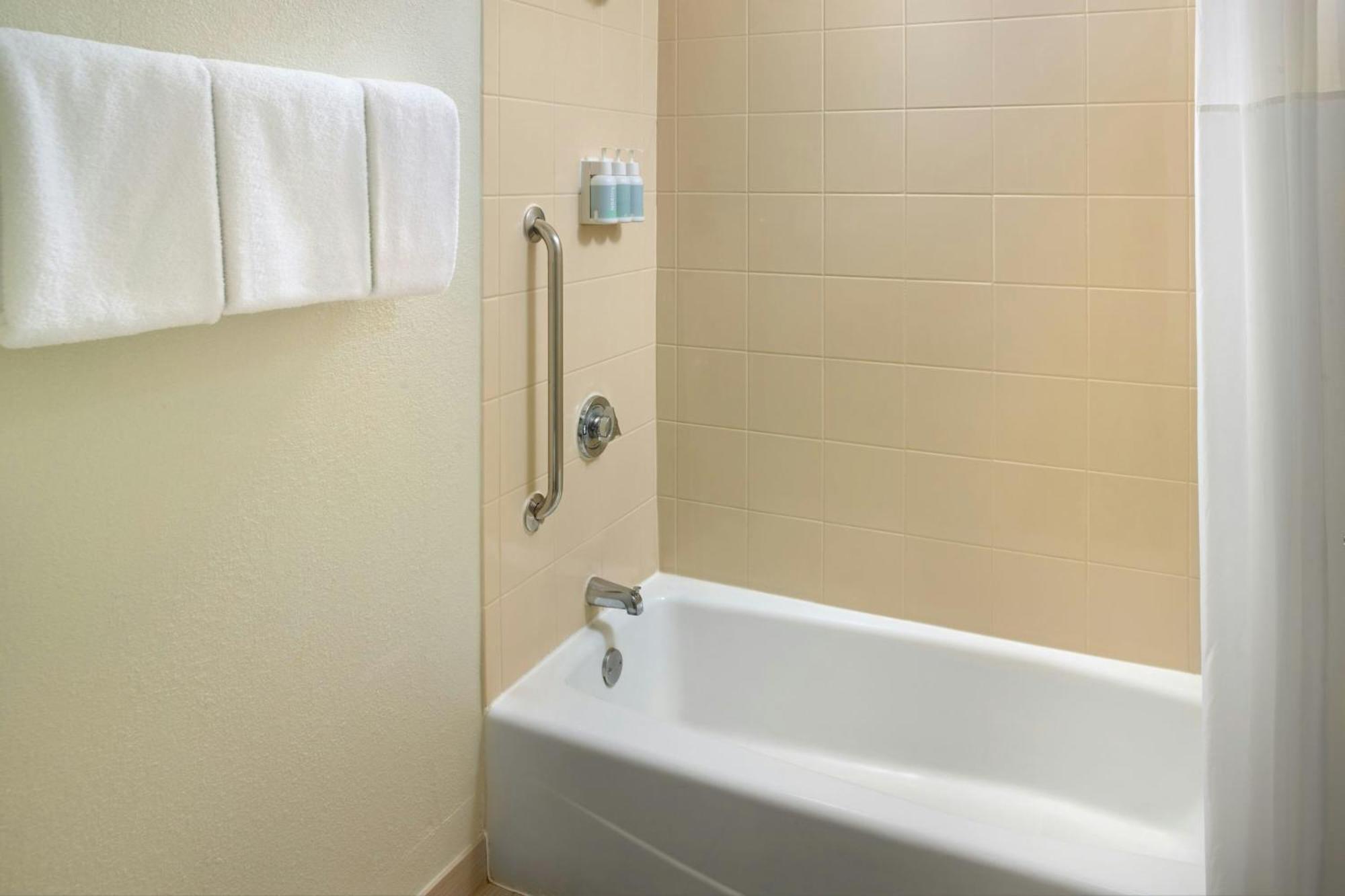 Courtyard By Marriott Atlanta Airport South/Sullivan Road College Park Luaran gambar